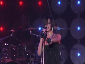 Rihanna Umbrella (Live Earth Concert, Tokyo 2007) (HD)